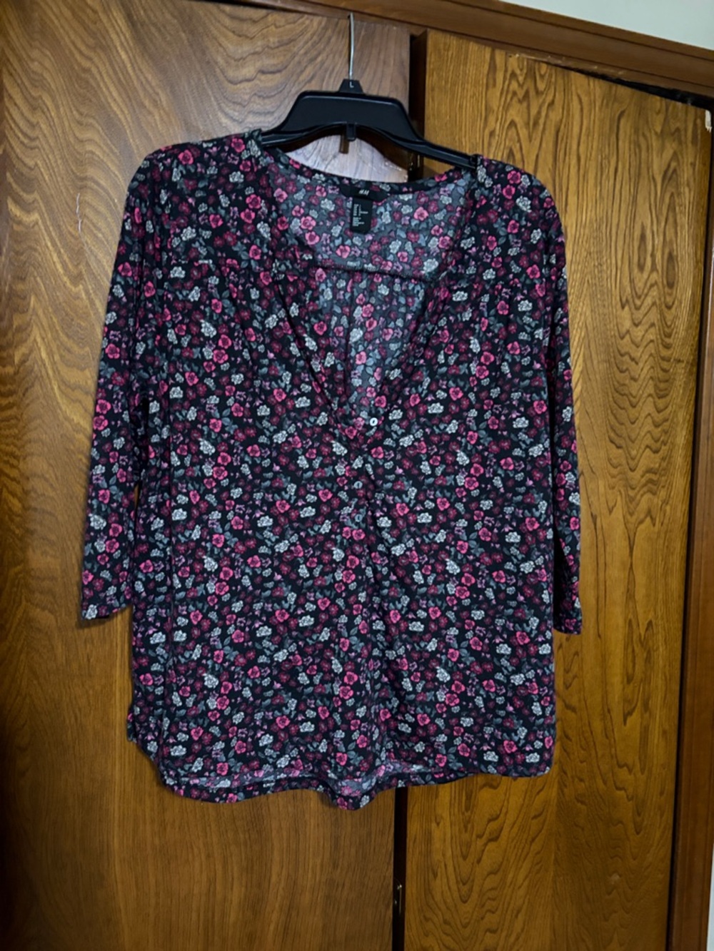 H&M Black Floral Button-Front Women's Blouse with Pink Accents